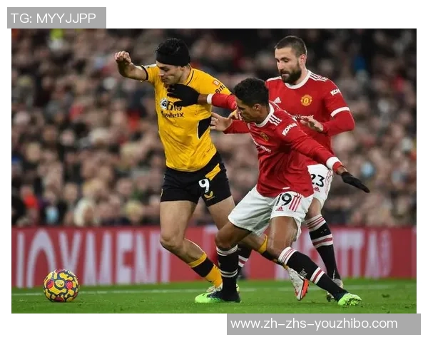 纽卡斯尔联队与狼队激战正酣谁能在英超赛场上笑到最后